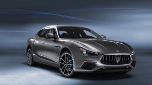 Maserati%20Ghibli%20Hybrid%202020%20official-6.jpg