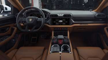 Lamborghini Urus SE - cabin