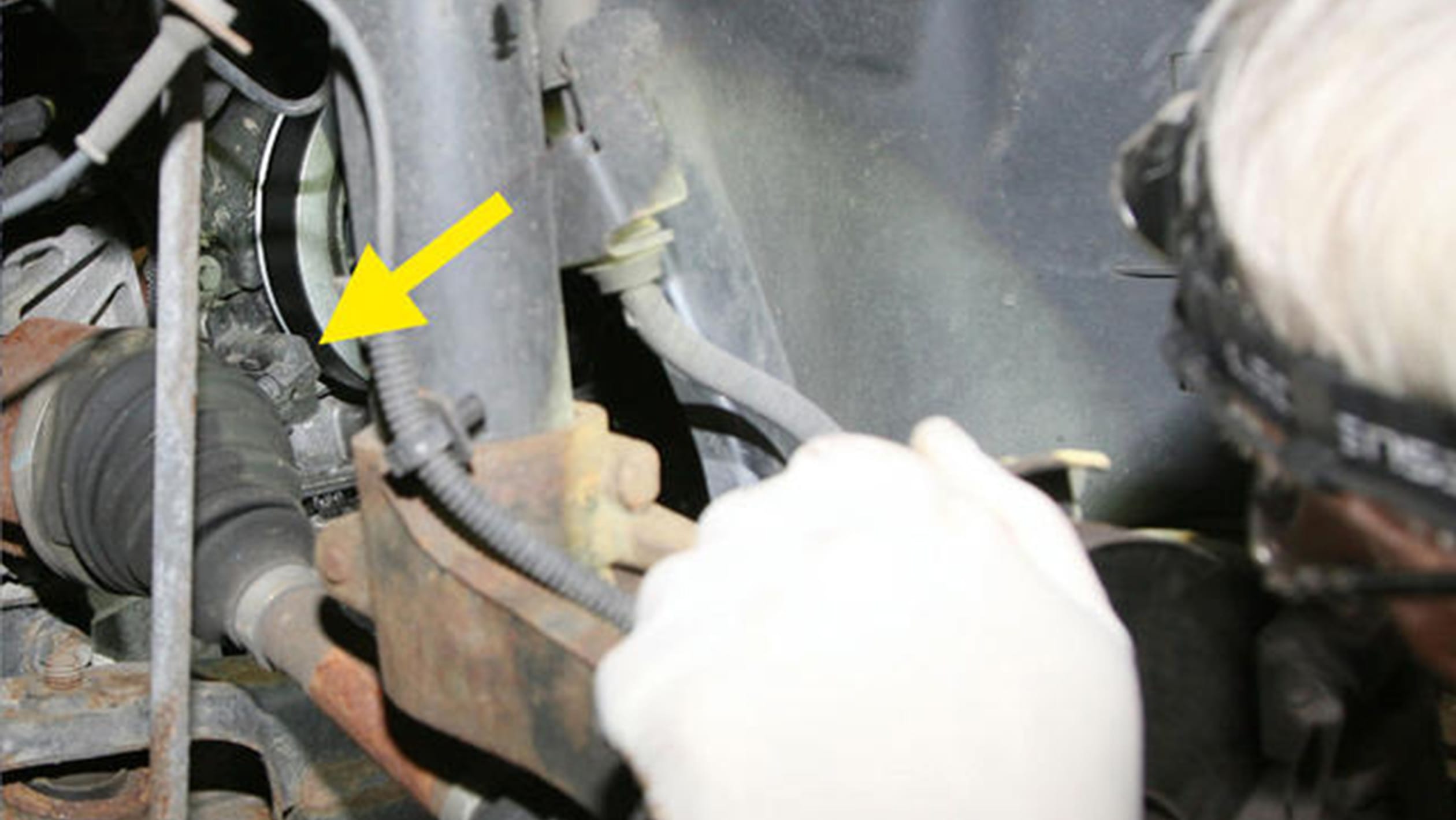 How To Replace The Crankshaft Position Sensor - Pictures | Auto Express