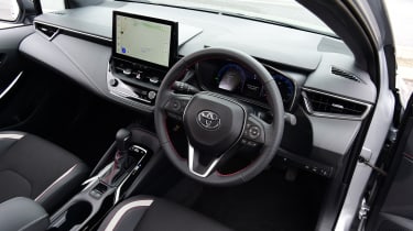 Toyota Corolla - interior (driver&#039;s door view)