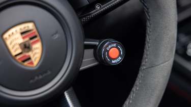 Porsche 911 Targa GTS - steering wheel button