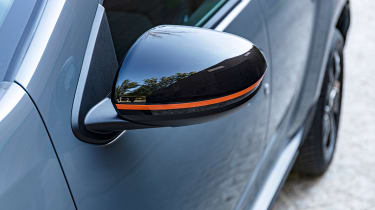 Dacia Duster Extreme SE - wing mirror