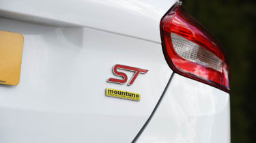 Ford Focus ST Mountune - badge