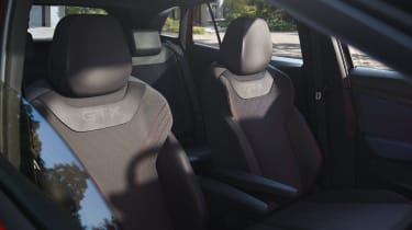 Volkswagen ID.4 GTX - seats