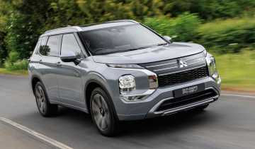 Mitsubishi Outlander PHEV - front