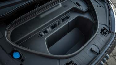 Audi Q6 Sportback e-tron frunk