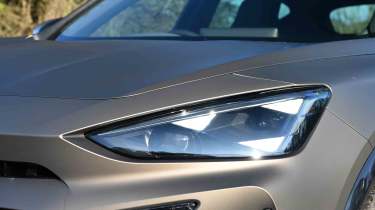 Cupra Formentor - head lights