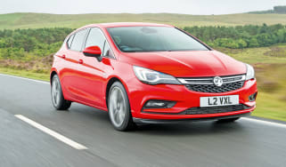 Vauxhall Astra BiTurbo 2016 - front tracking
