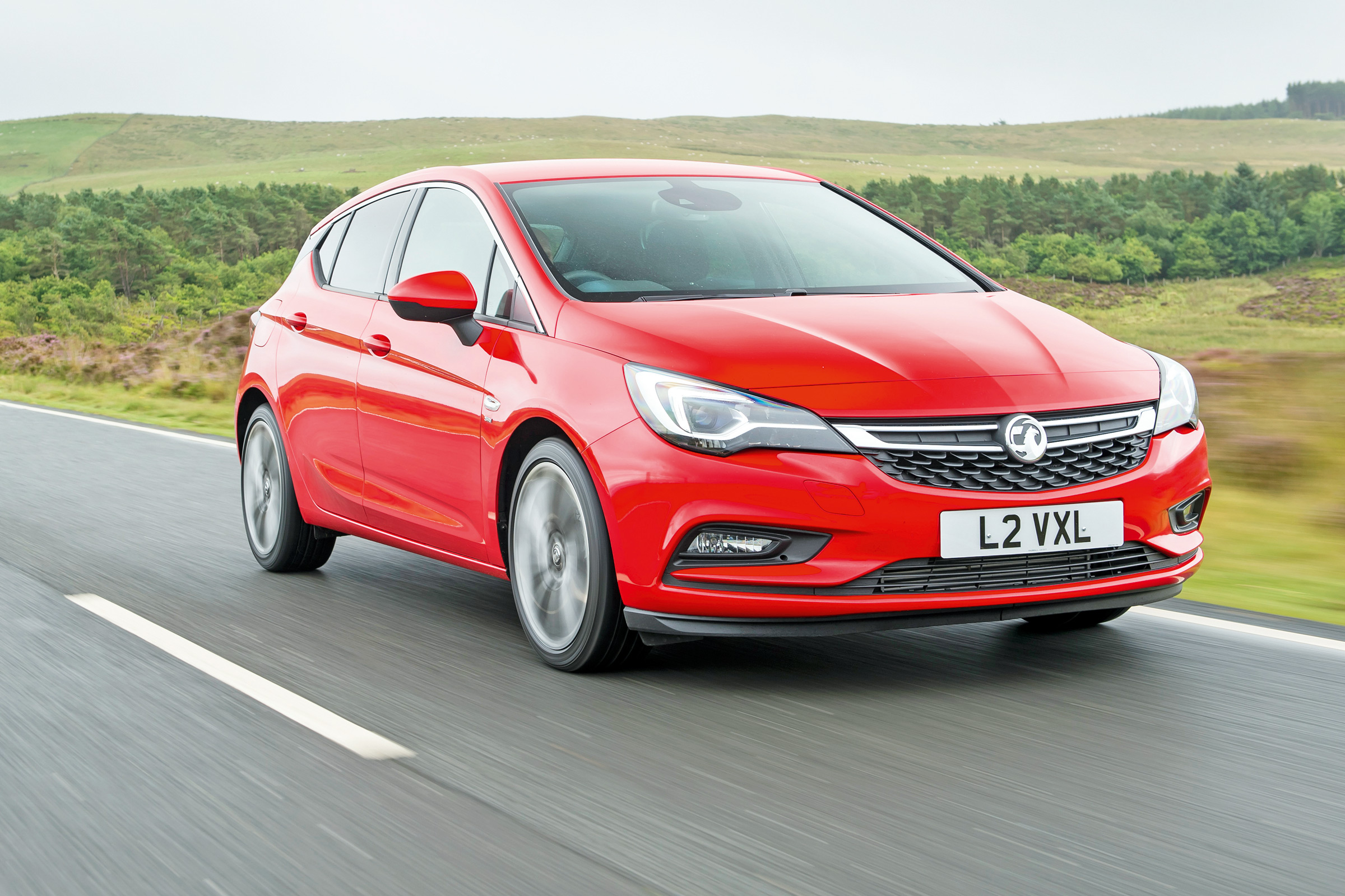 New Vauxhall Astra BiTurbo Diesel 2016 Review | Auto Express