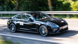 Porsche%20Panamera%20prototype-15.jpg