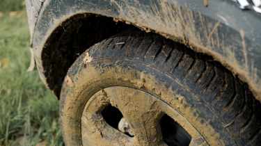 Dacia Duster - front wheel