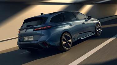 Peugeot 308 facelift - rear tracking