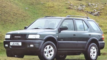 Top 10 worst cars - Vauxhall Frontera front quarter 3