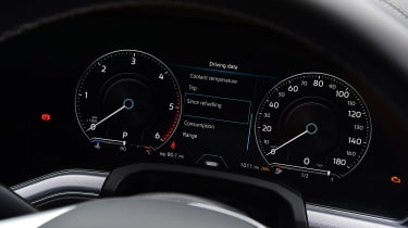 Volkswagen Touareg - dials