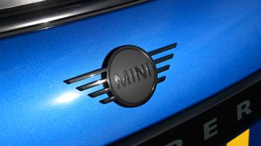 MINI John Cooper Works - rear MINI badge