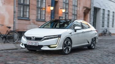 Honda Clarity - front/side