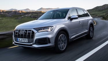 Audi Q7 - front action