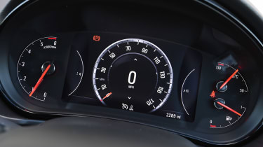 Used Vauxhall Insignia - dials