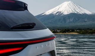 Lexus NX 2021 teaser