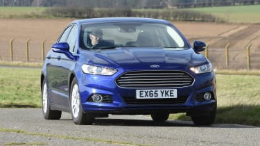 Ford Mondeo Hybrid - front cornering