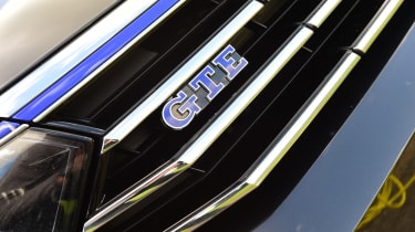 Volkswagen Passat GTE - grille