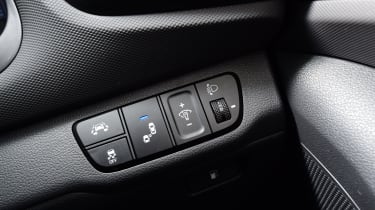 Hyundai IONIQ hybrid 2016 UK - buttons