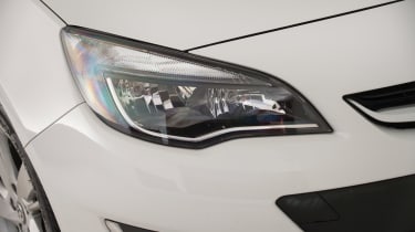 Used Vauxhall Astra - front light detail