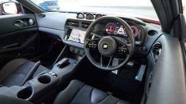 Nissan Z - interior