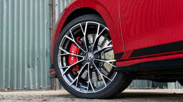 Volkswagen Golf GTI Clubsport - wheel