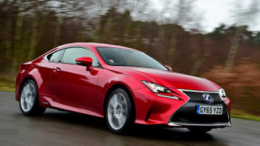 Lexus RC 300h 2016 - front tracking 2