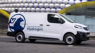 Vauxhall Vivaro Hydrogen - side profile