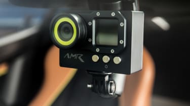 Aston Martin Vantage AMR - monitor