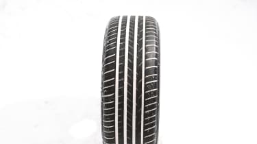 Vredestein Ultrac+ tyre tread