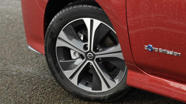 Nissan Leaf - wheel