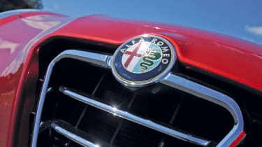 Alfa Romeo Giulietta badge