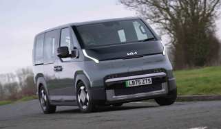 Kia PV5 - front cornering left