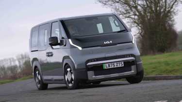 Kia PV5 - front cornering left