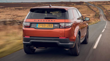 Land Rover Discovery Sport - rear tracking