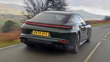 Porsche Panamera Turbo E-Hybrid - rear tracking