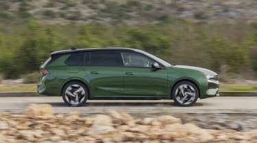 Vauxhall Astra Sports Tourer - side