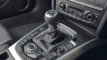 Audi A4 2.0 TDI S Line gearstick