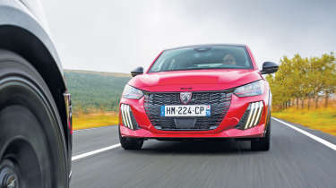 Alpine A290 vs Peugeot E-208 GTi - Peugeot tracking