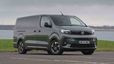 Vauxhall Vivaro Life - front corner static