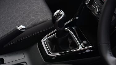 Volkswagen T-Cross - gear lever