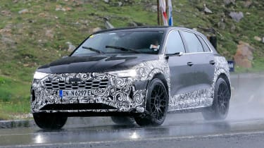 Audi Q8 e-tron - spyshot 1