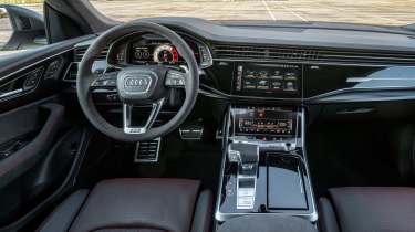 Audi RS Q8 - dash