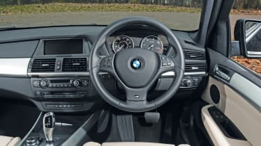 BMW X5 xDrive 30d M Sport dash