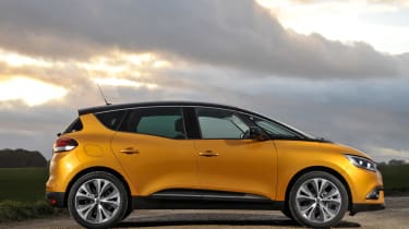 Renault Scenic and Grand Scenic Hybrid Assist - 21