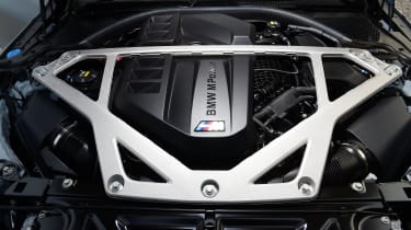 BMW M4 CSL - engine bay
