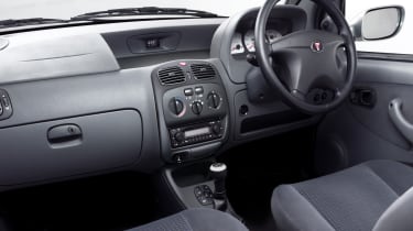 Top 10 worst cars - Rover CityRover interior